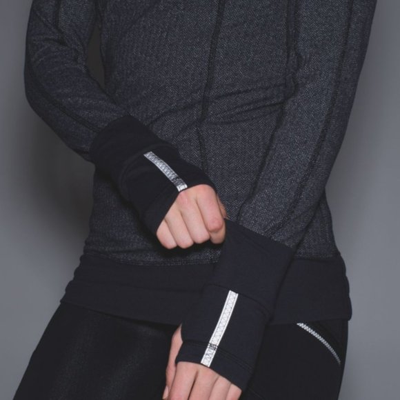 Like New Lululemon Women’s Think Fast Herringbone Hoodie, Size 2 - Picture 8 of 13